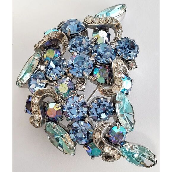VTG Aurora Borealis Brooch Pin Powder Blue Rhinestones & Crystals Glowing Silver - Picture 11 of 16